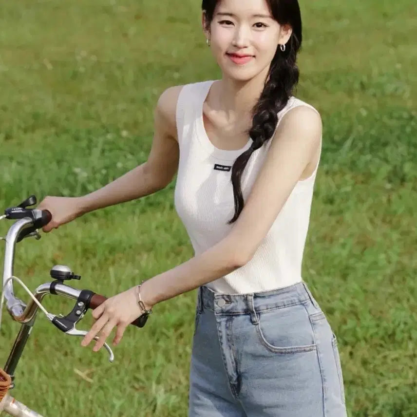 [BUNJANG] Marie Claire 100% Cotton White Sleeveless Top / 마리끌레르 코튼 100 화이트 슬리브리스
