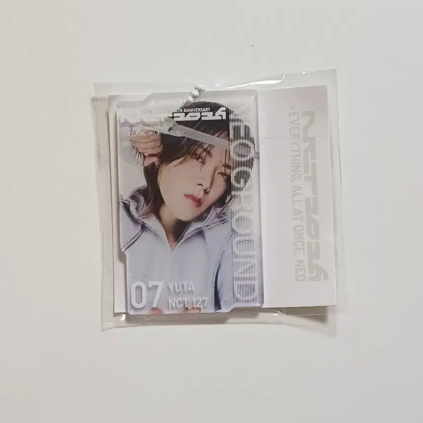 [BUNJANG] NCT 10th Anniversary Neo City 10th Anniversary Neo Ground Lenticular Keyring Yuta / 엔시티 10주년 팝업 네오그라운드 렌티큘러 키링 가챠 유타