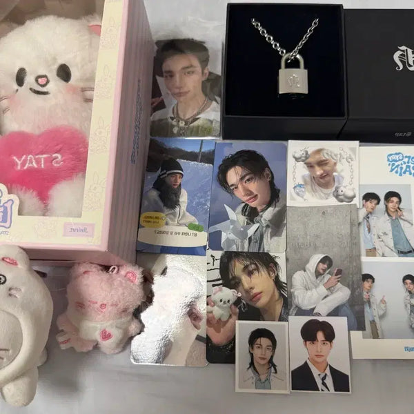 [BUNJANG] JINNY LET 3-Piece Set with Hyunjin Voice Keychain / 현진목걸이+지니렛3