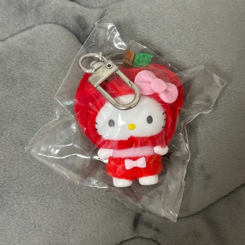 [BUNJANG] Sanrio Chibi-Tomo Apple Kitty Keychain / 산리오 치비토모 사과 키티 키링 과일