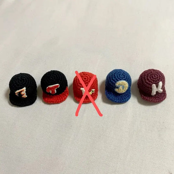 [BUNJANG] Baseball Cap Knit Keychain / 야구모자 뜨개 키링 열쇠고리