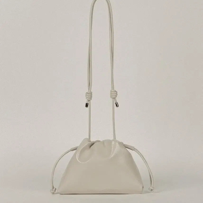 [BUNJANG] Leighton Nua Bag Moon Ivory / Leighton Nua Bag (Moon Ivory)
