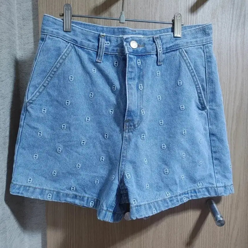 [BUNJANG] Light Wash Denim Shorts / 연청 데님 반바지