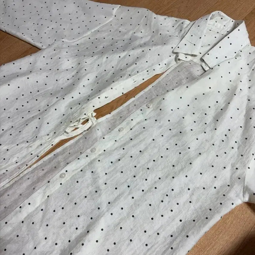 [BUNJANG] White Dot Long Sleeve Shirt / 화이트 잔도트 긴팔 셔츠