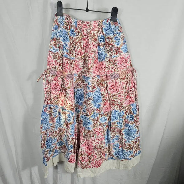 [BUNJANG] Flower Lace Patch Skirt / 플라워레이스 패치 스커트