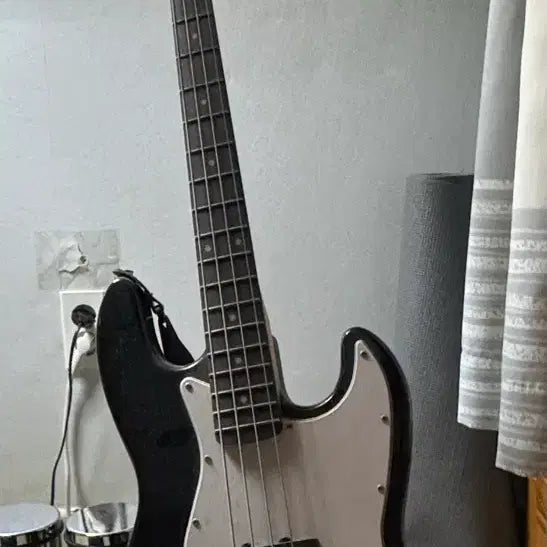 [BUNJANG] Swing Jazz King Bass Guitar / 스윙 재즈킹 베이스 기타