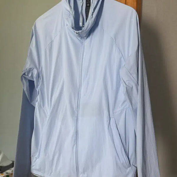 [BUNJANG] Lululemon Hooded Windbreaker Blue / 룰루레몬 바람막이 후드 블루