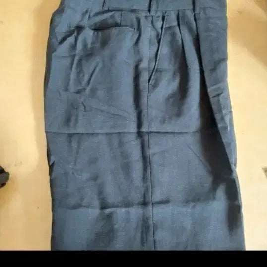 [BUNJANG] Black Pleated Linen Pants / 검정 플리츠 마 바지
