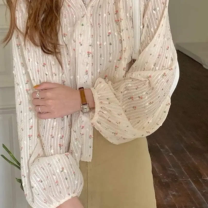 [BUNJANG] Floral Sheer Blouse with Shirring Sleeves / 잔꽃 시스루 블라우스 셔링 소매