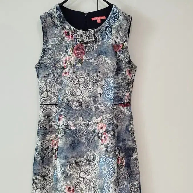 [BUNJANG] Plastic Island Lace Sleeveless Dress / 플라스틱 아일랜드 나염 예쁜 레이스원단 안감0 나시 원피스