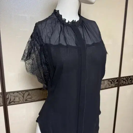 [BUNJANG] MICHAA Lace Detail Blouse / 미샤 블라우스 새상품