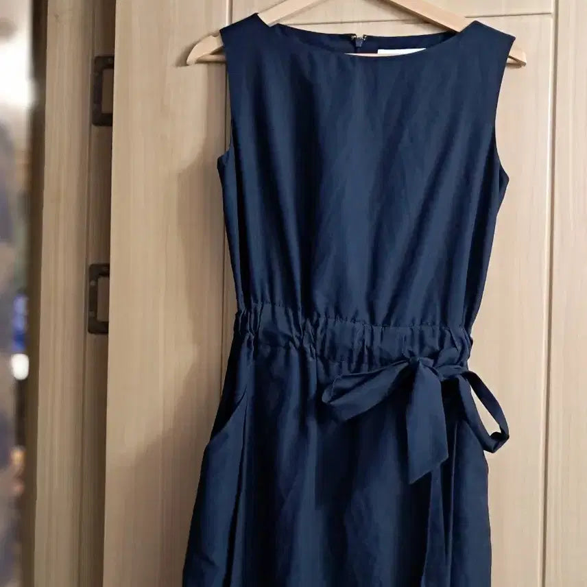 [BUNJANG] Navy Ribbon Belt Sleeveless Maxi Dress / 네이비 리본 벨트 민소매 원피스