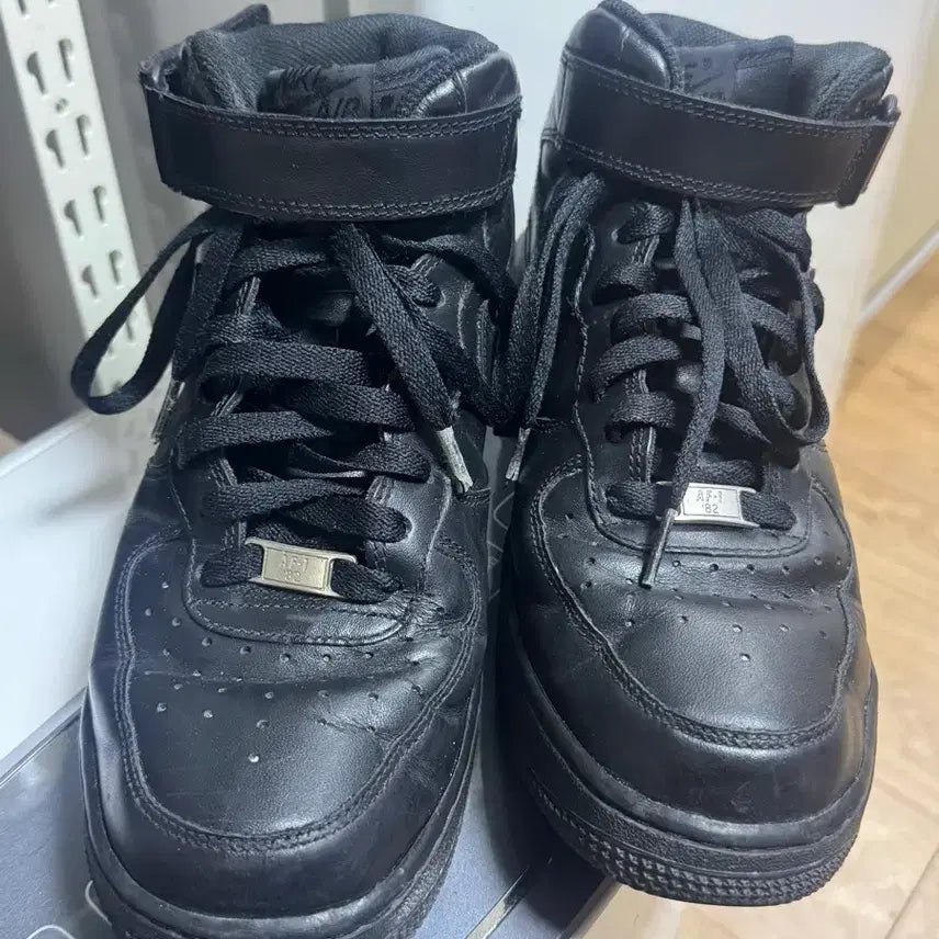 [BUNJANG] Nike Air Force 1 Mid Black (260mm) / 나이키 에어포스1 미드 블랙 260