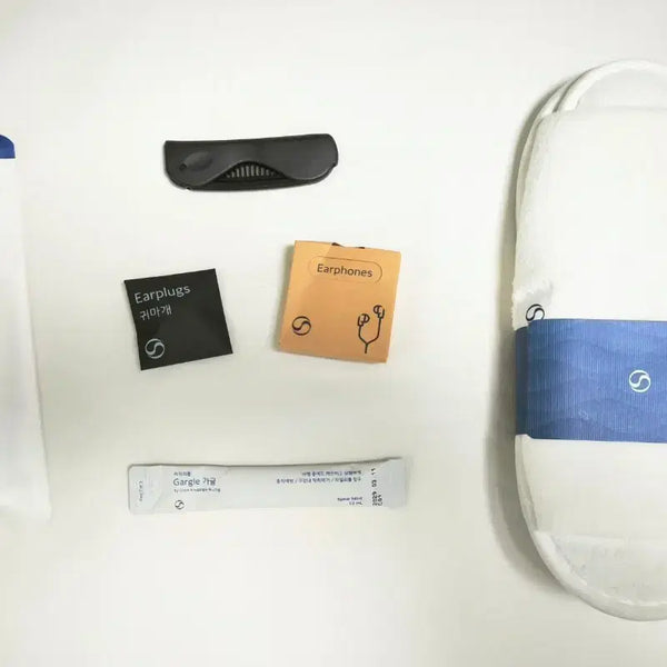 [BUNJANG] Korean Air In-flight Amenity Kit / 대한항공 기내용 어매니티