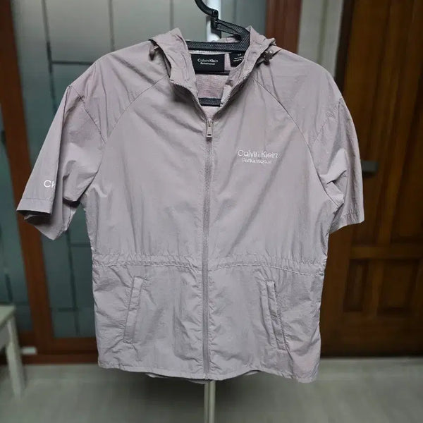 [BUNJANG] Calvin Klein Performance Women's Half-Sleeve Windbreaker (Coral Purple, Size 55-66) / 여성(55~66)캘빈클라인 퍼포먼스 반팔 바람막이(거의새것)