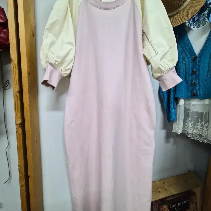 [BUNJANG] Less Flamingo Balloon Sweatshirt Dress / less flamingo 맨투맨 벌룬 원피스