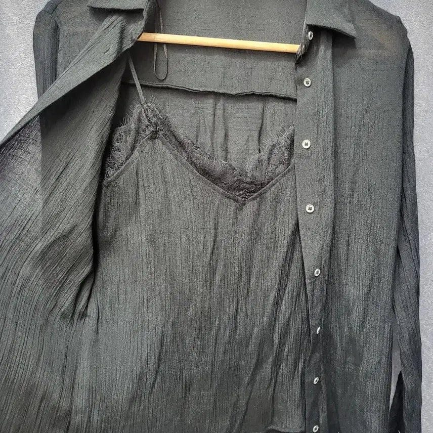 [BUNJANG] ZARA Sheer Crinkle Lace Sleeveless Integrated Shirt Blouse / [ZARA] 자라 시스루 크링클 레이스 나시 일체형 셔츠 블라우스