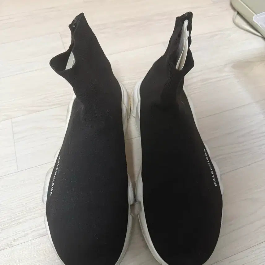 [BUNJANG] Balenciaga Speed Trainer Black/White Size 43 / [280] 발렌시아가 스피드 트레이너 (스피드러너) 검흰 43