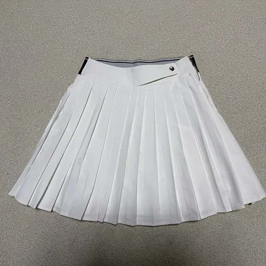 [BUNJANG] Castelbajac Women's 26-inch Culotte Golf Skirt / 까스텔바작 큐롯 골프 스커트 여성용 26인치