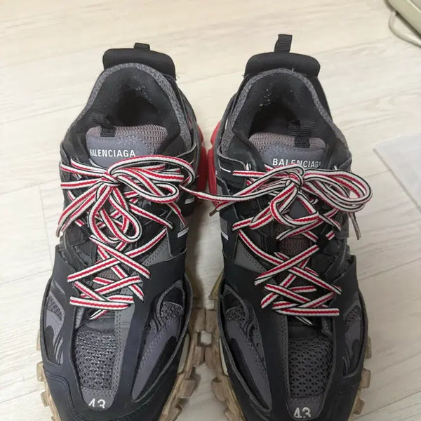 [BUNJANG] Balenciaga Track Shoes 1 Sneakers (Black/Red, Size 43) / [280] 발렌시아가 트랙 슈즈 1 스니커즈 검빨 (43사이즈)