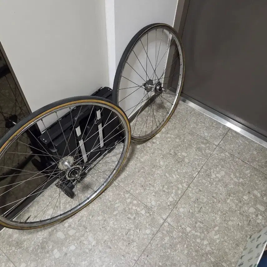 [BUNJANG] Araya/Dura Ace Hub Wheelset with Vittoria Rally Tire / 아라야/듀라야 휠셋 판매