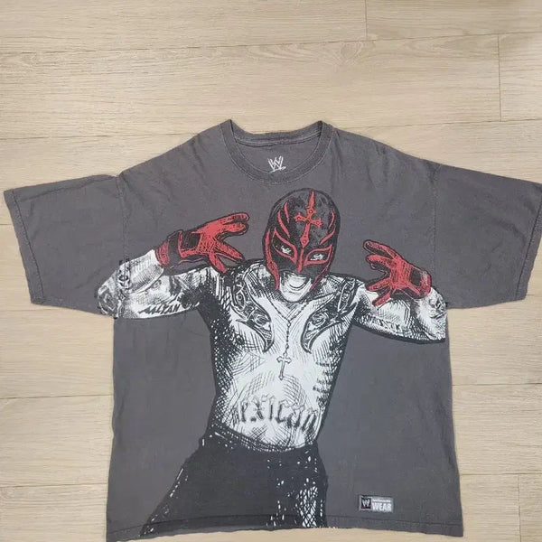 [BUNJANG] WWE WrestleMania Rey Mysterio 2X Grey T-Shirt / WWE 레슬매니아 레이 미스테리오 2X 그레이 티셔츠