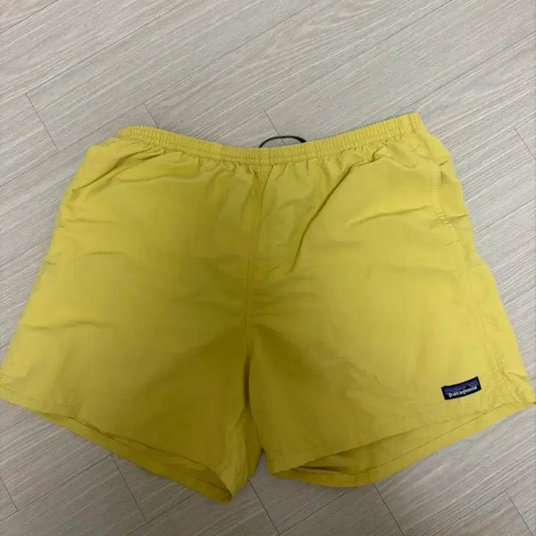 [BUNJANG] Patagonia Baggies Shorts 5-inch Yellow L / 파타고니아 베기스 쇼츠 L 5인치 반바지 옐로우