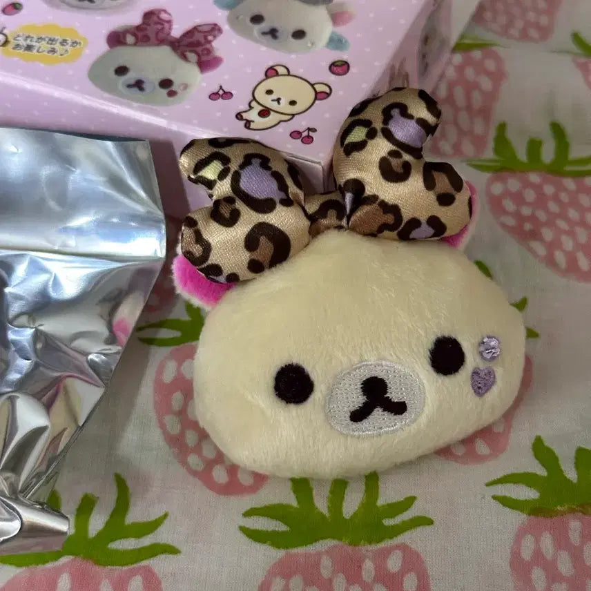 [BUNJANG] Rilakkuma Korilakkuma Leopard Print Badge / 코리락쿠마 가득 호피 뱃지