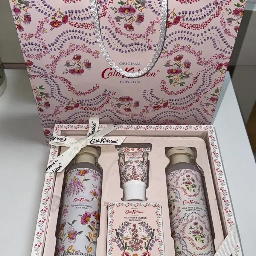 [BUNJANG] Cath Kidston Wild Rose Gift Set / 캐스키드슨 와일드 로즈 선물세트