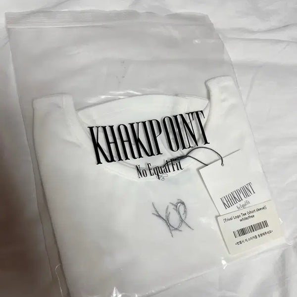 [BUNJANG] TAKEO Tribal Logo Short Sleeve T-Shirt White / (택o) 카키포인트 트라이벌 로고 반팔티 화이트