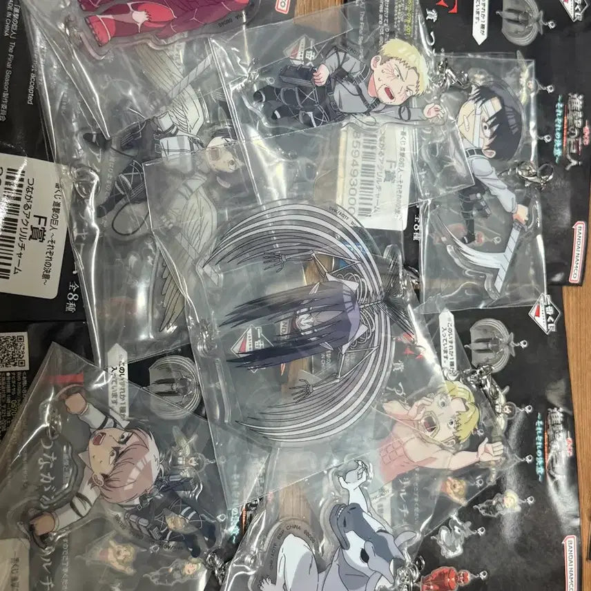 [BUNJANG] Attack on Titan "F" Prize Long Acrylic Stand Full Set / 진격의거인 f상 대롱아크릴 풀세트