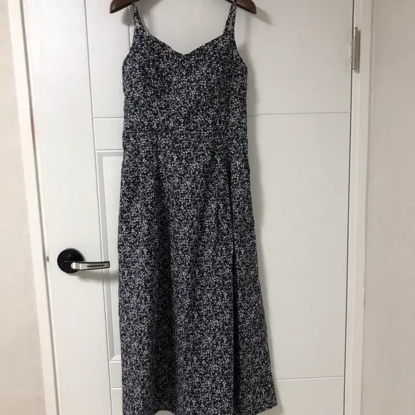 [BUNJANG] Coincoz Flower Sleeveless Long Dress / 새상품 코인코즈 플라워 슬리브리스 민소매 롱원피스 free