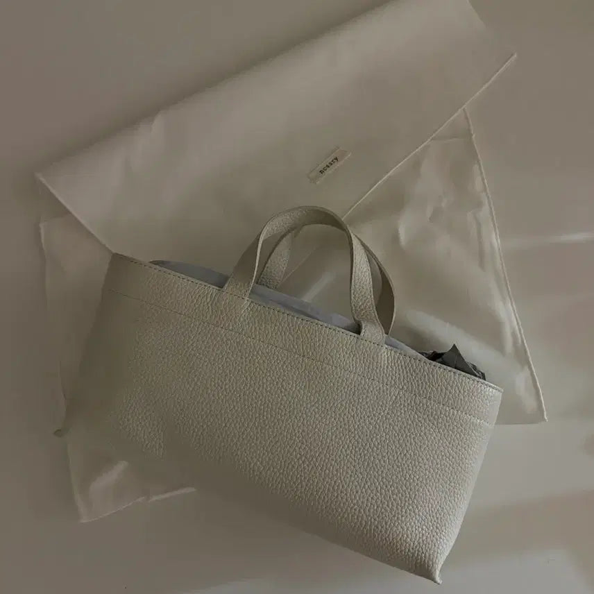 [BUNJANG] Necessary Wide Mini Tote Bag White / 네세서리 와이드미니 화이트 새상품급 1회착용후 보관중