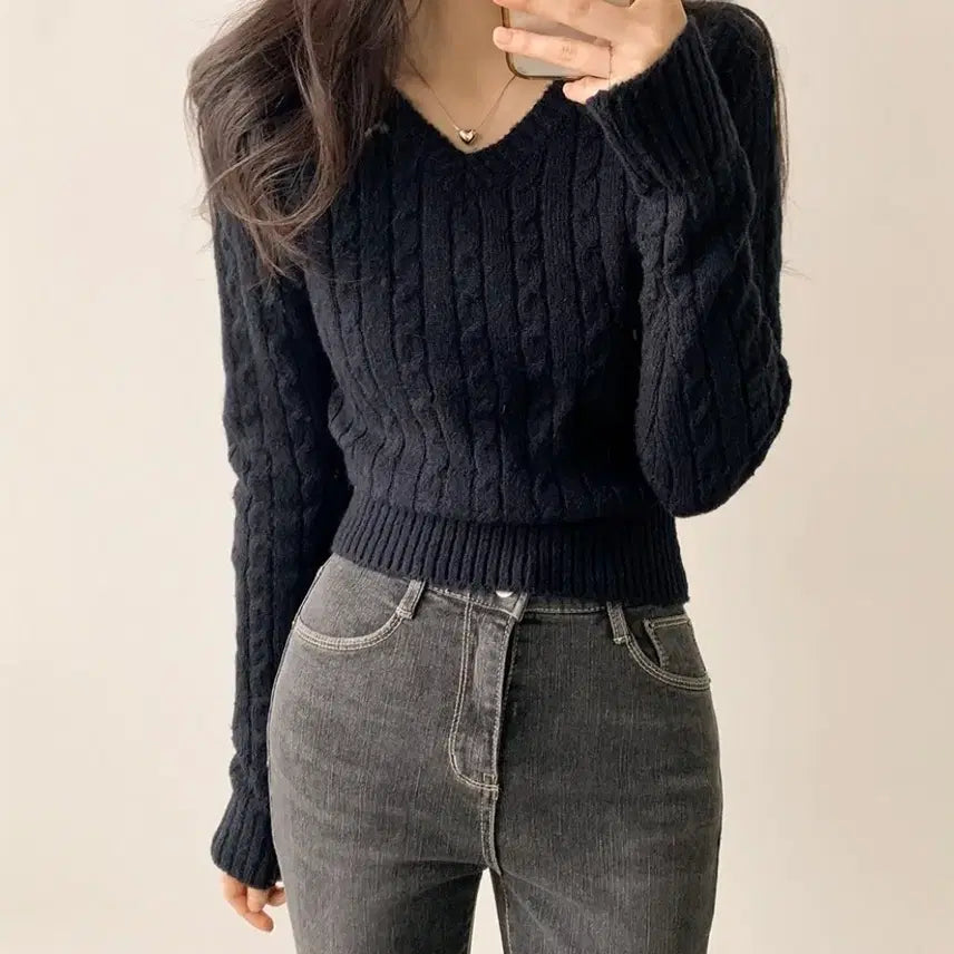 [BUNJANG] Navy Cropped Cable Knit V-Neck Sweater / (1회 착용) 크롭 꽈배기 브이넥 니트 네이비