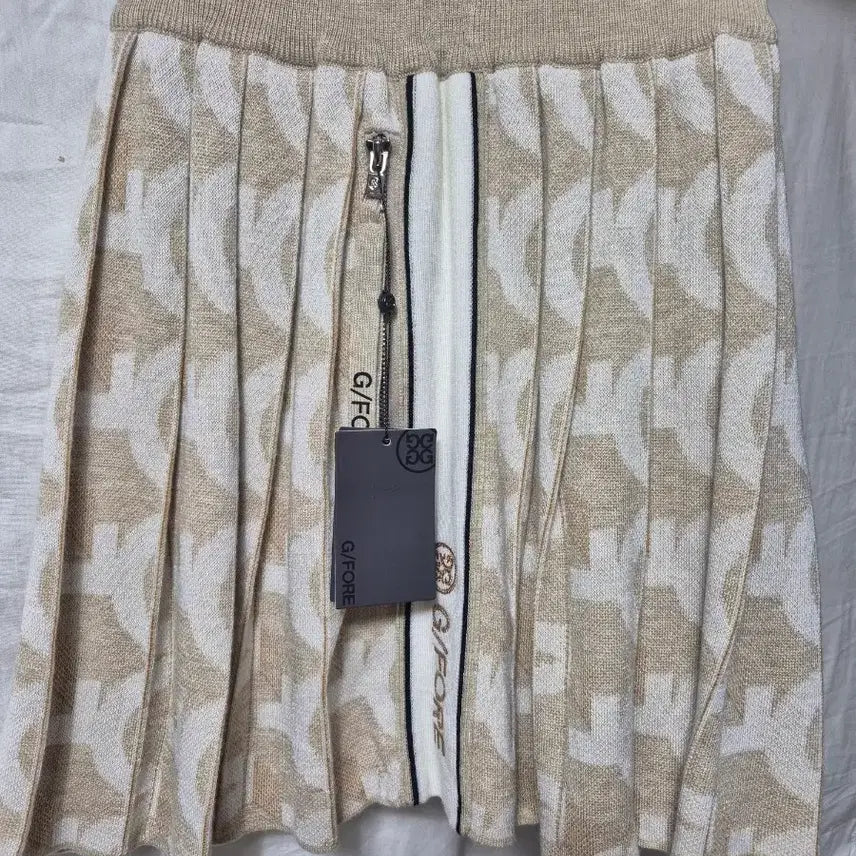 [BUNJANG] G/FORE Pleated Skirt Beige / 지포어 G/FORE 플리츠 스커트 베이지