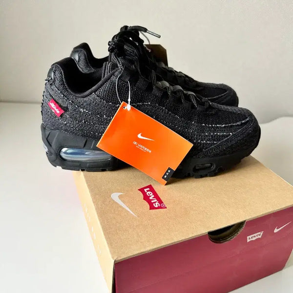 [BUNJANG] Nike x Levi's Air Max 95 Black / [새상품] 나이키 X 리바이스 에어맥스 95 블랙 235