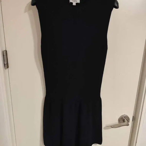 [BUNJANG] COS Sleeveless Pleated Flare Knit Dress / EUR S COS 코스 민소매 플리츠 플레어 니트 원피스