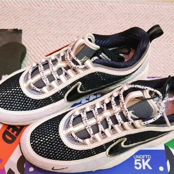 [BUNJANG] Nike x Undefeated Air Zoom Spiridon Phantom Black / [새상품]나이키 x 언디핏 에어 줌 스피리돈 팬텀 블랙