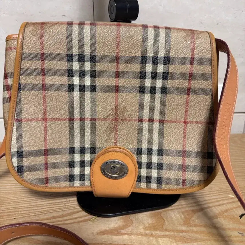 [BUNJANG] Burberry Nova Check Vintage Shoulder Bag / 버버리 노바체크 빈티지 숄더백(정품)