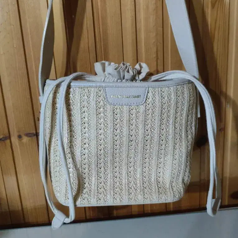 [BUNJANG] JILL by JILLSTUART Rattan Raffia Cross Bag Bucket Bag / 질바이질스튜어트 라탄 라피아 크로스백 버킷백