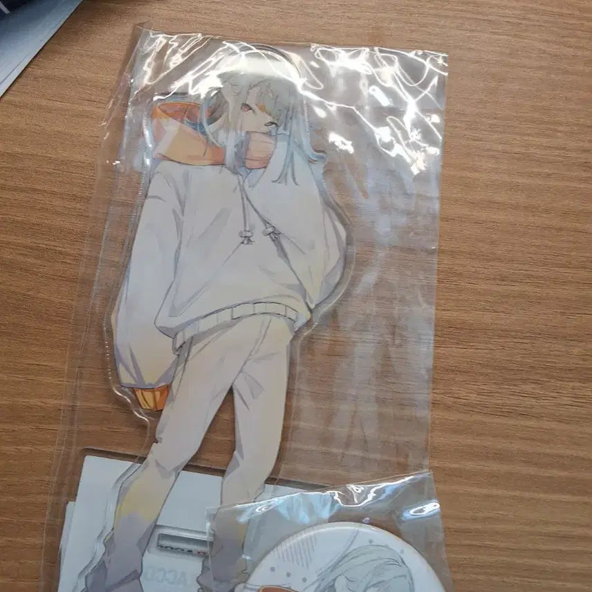 [BUNJANG] Crazy Raccoon Tensai Acrylic Stand & Can Badge Bundle (Sealed) / 미개봉)크레이지 라쿤 텐사이 아크릴,캔뱃지 교환 판매