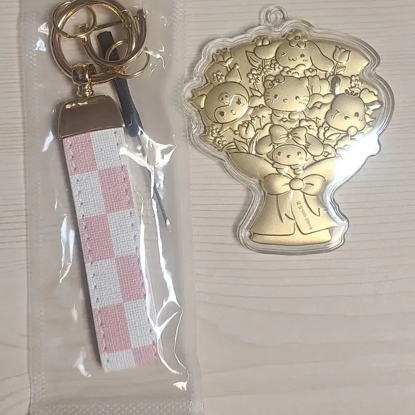 [BUNJANG] Sanrio Characters Flower Bouquet Keyring (Gold) / (새상품) 골드 산리오캐릭터 꽃다발키링