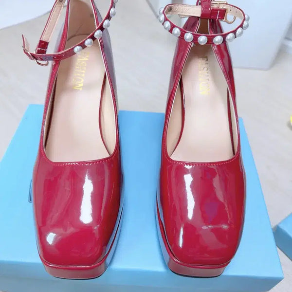[BUNJANG] Red Enamel Pearl Embellished Mary Jane Pumps / 레드 에나멜 진주 장식 펌프스힐