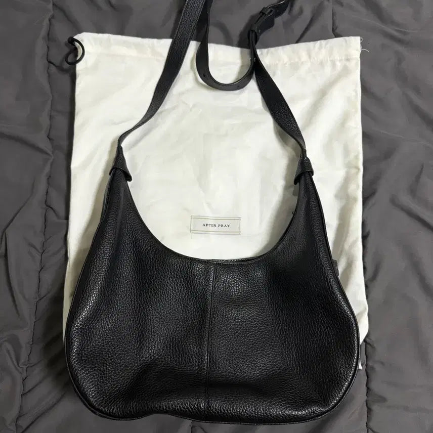 [BUNJANG] Afterpraye Crescent Leather Mini Bag Black / 애프터프레이 크레센트 레더백 미니 (블랙)