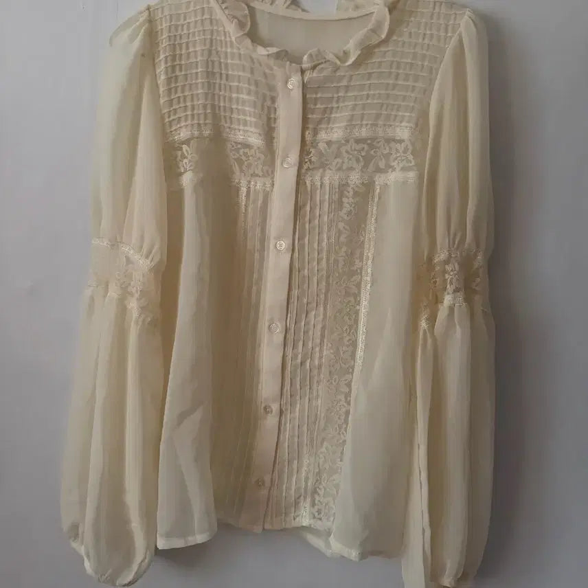 [BUNJANG] Romantic Lace Blouse / 로맨틱 레이스 블라우스 새상품