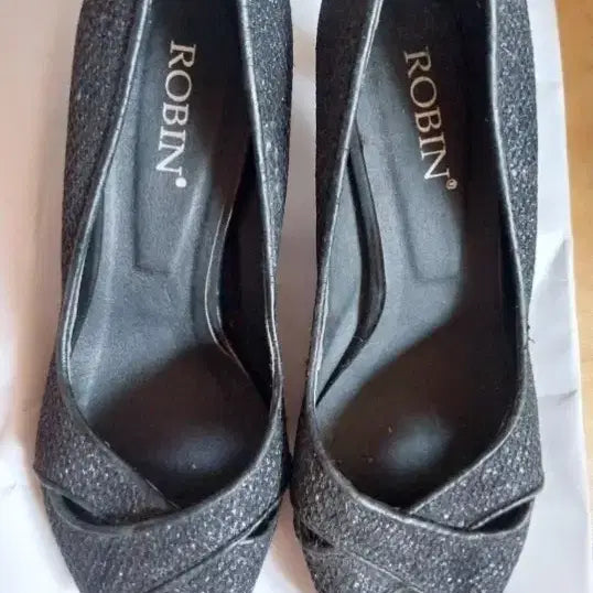 [BUNJANG] Robin Black Glitter Open-Toe Heels / 로빈 블랙 글리터 오픈토 힐