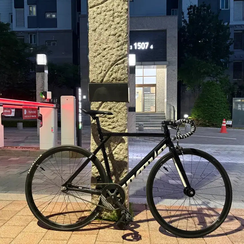 [BUNJANG] Unknown Bike X M Size / 언노운 베이스x