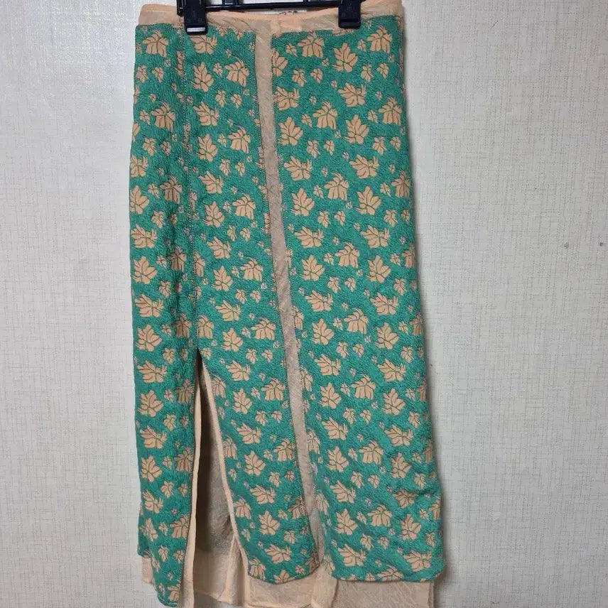 [BUNJANG] ZARA Ethnic Pattern Midi Skirt / 자라스커트