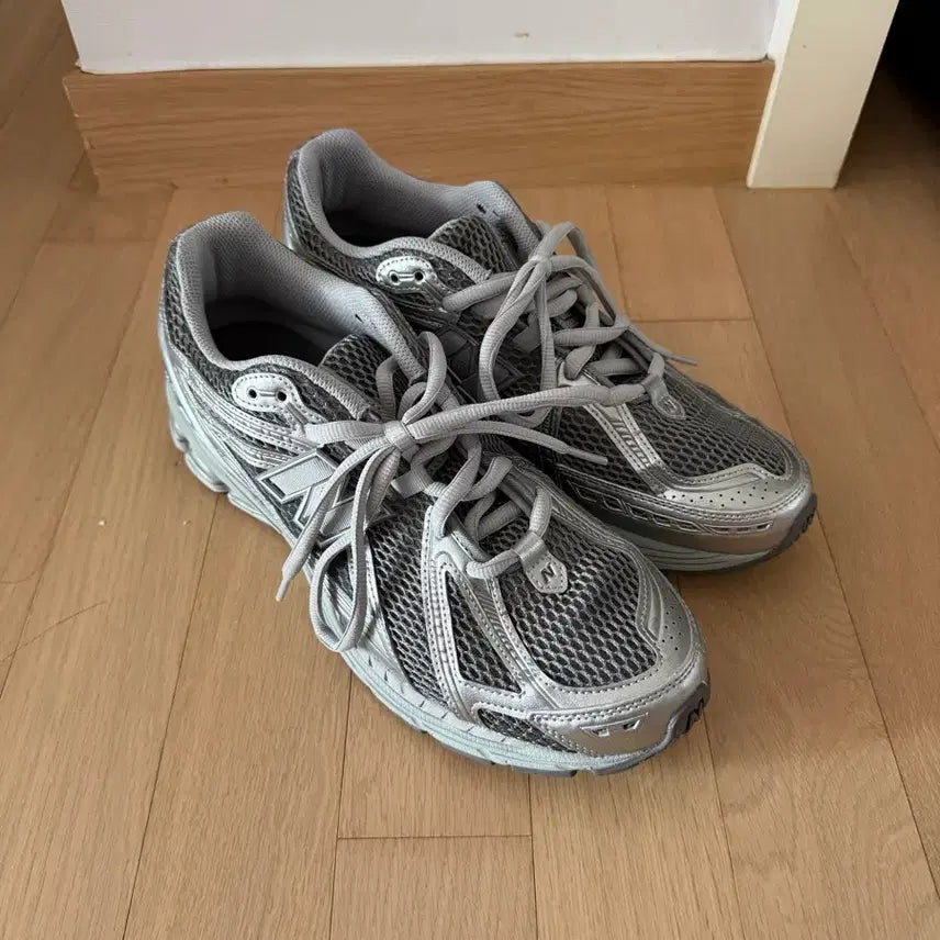 [BUNJANG] New Balance 1906R Harbor Grey Silver Metallic / (가격제안O)뉴발란스 1906R 하버 그레이 실버 메탈릭(290)