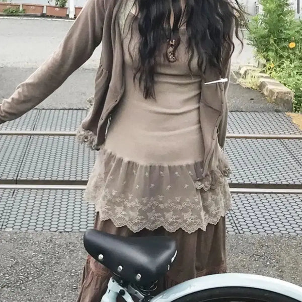 [BUNJANG] Sizzle Lace Brown Sleeveless Top / 시즐 레이스 브라운 슬리브리스